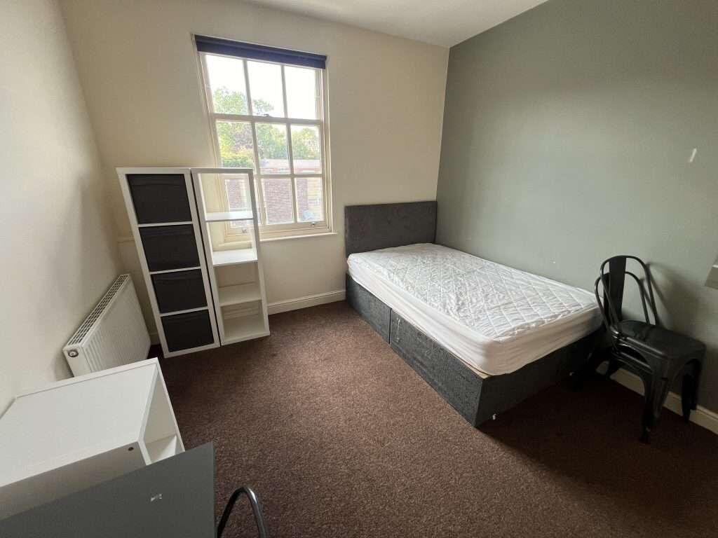 5 bed 1st Floor Flat for rent in Sheffield. From Thornsett Properties - Sheffield