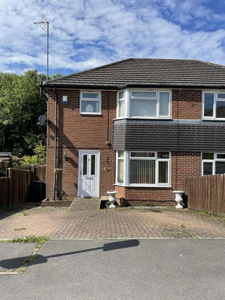 3 bed Detached for rent in Ridgeway. From Thornsett Properties - Sheffield