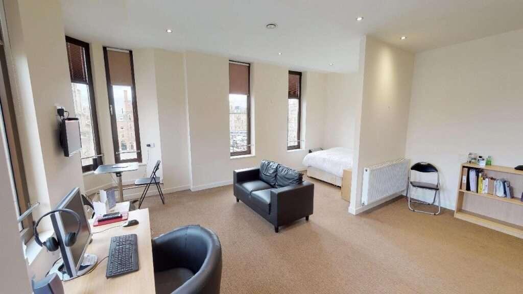 4 bed Studio for rent in Sheffield. From Thornsett Properties - Sheffield 4 bed Studio for rent in Sheffield. From Thornsett Properties - Sheffield