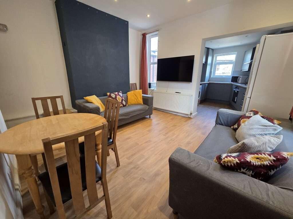 6 bed Detached for rent in Dungworth. From Thornsett Properties - Sheffield