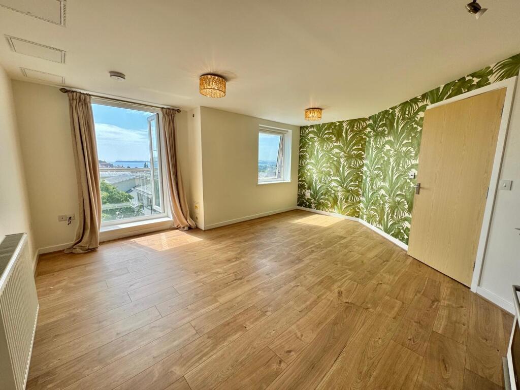2 bed 1st Floor Flat for rent in Torquay. From Taylors (Torbay) Ltd - Torquay