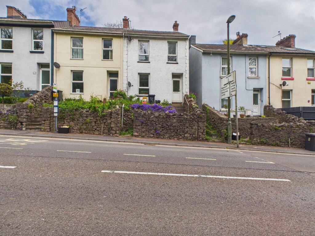 2 bed Mid Terraced House for rent in Torquay. From Taylors (Torbay) Ltd - Torquay