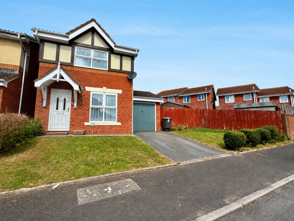 3 bed Detached for rent in Paignton. From Taylors (Torbay) Ltd - Torquay 3 bed Detached for rent in Paignton. From Taylors (Torbay) Ltd - Torquay
