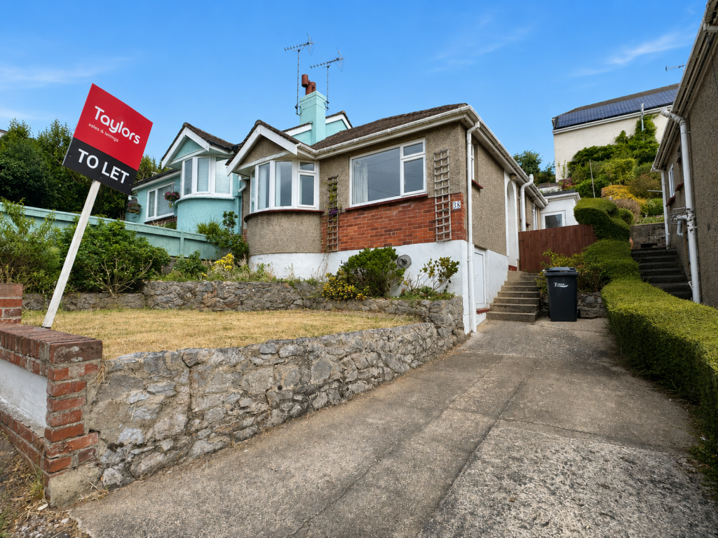 2 bed Semi-detached bungalow for rent in Paignton. From Taylors (Torbay) Ltd - Torquay 2 bed Semi-detached bungalow for rent in Paignton. From Taylors (Torbay) Ltd - Torquay
