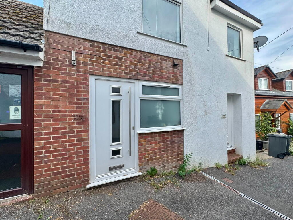 2 bed 1st Floor Flat for rent in Hillhead. From Taylors (Torbay) Ltd - Torquay 2 bed 1st Floor Flat for rent in Hillhead. From Taylors (Torbay) Ltd - Torquay