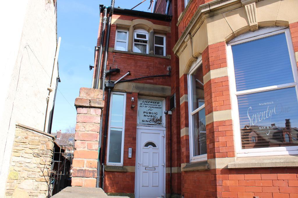 2 bed Apartment for rent in Stalybridge. From Tierney Property Management Ltd - Stalybridge