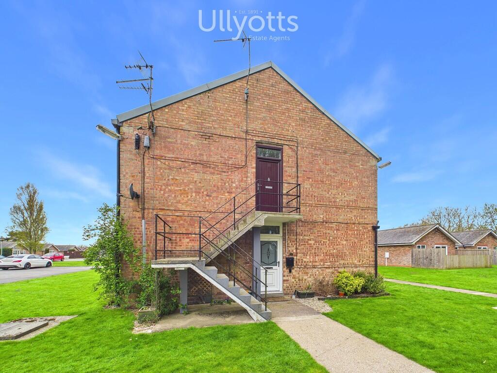 2 bed 1st Floor Flat for rent in Carnaby. From Ullyotts - Bridlington