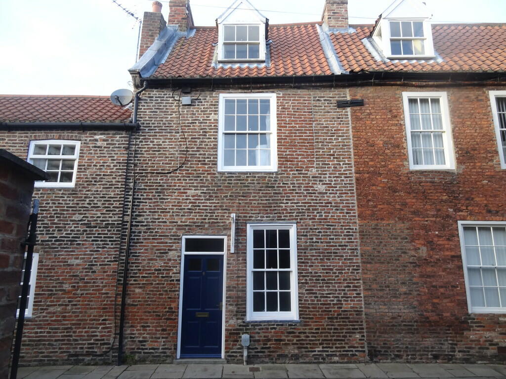 2 bed Mid Terraced House for rent in Beverley. From Ullyotts - Driffield