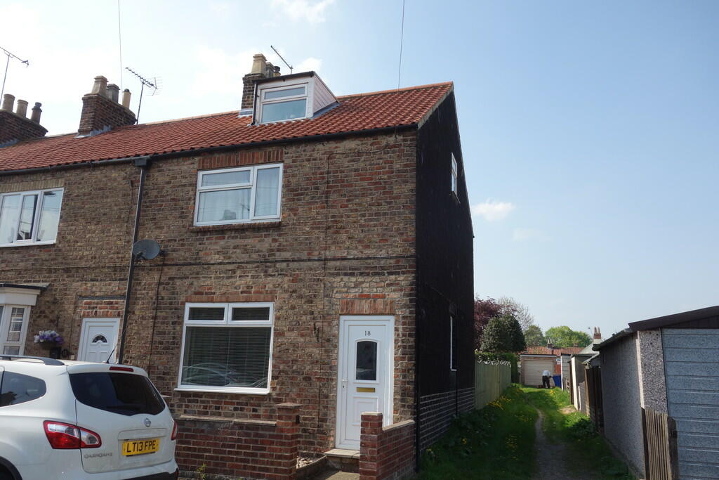 3 bed End of Terrace for rent in Driffield. From Ullyotts - Driffield