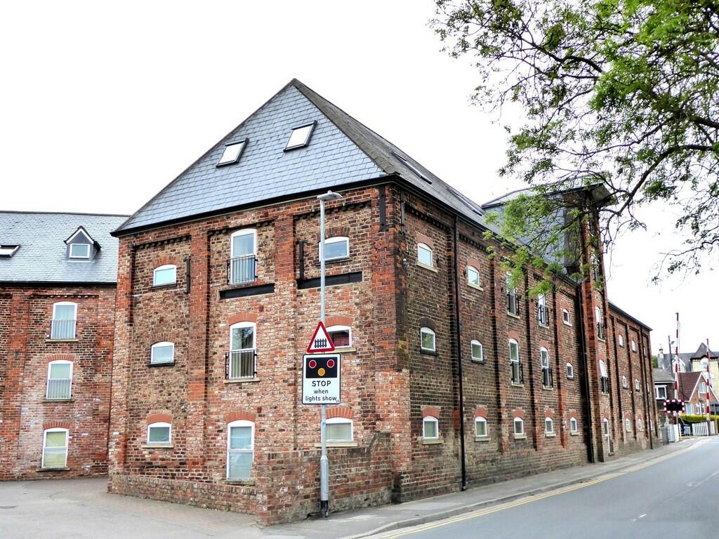 2 bed 1st Floor Flat for rent in Driffield. From Ullyotts - Driffield 2 bed 1st Floor Flat for rent in Driffield. From Ullyotts - Driffield