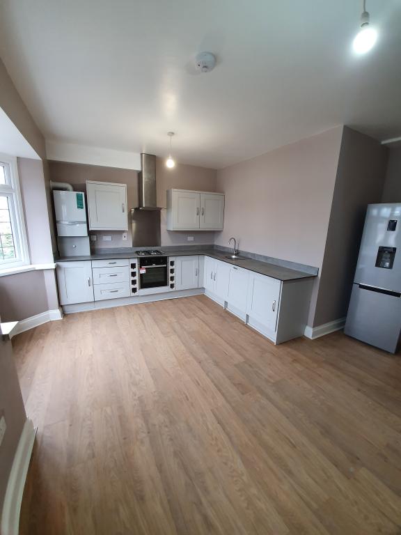 2 bed Apartment for rent in London. From Varosi Lettings & Estates Ltd - London