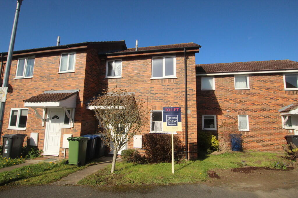 3 bed Mid Terraced House for rent in Teversham. From Vincent Shaw - Cambridge