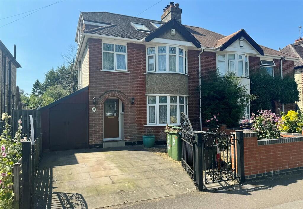 4 bed Semi Detached for rent in Cambridge. From Vincent Shaw - Cambridge