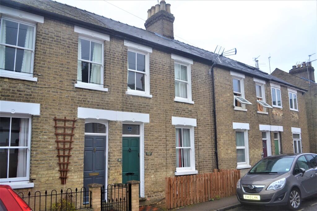 4 bed Mid Terraced House for rent in Cambridge. From Vincent Shaw - Cambridge