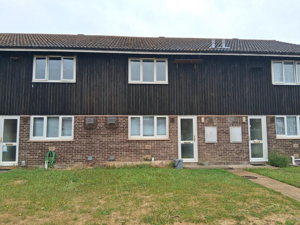2 bed Mid Terraced House for rent in Newmarket. From Vincent Shaw - Cambridge