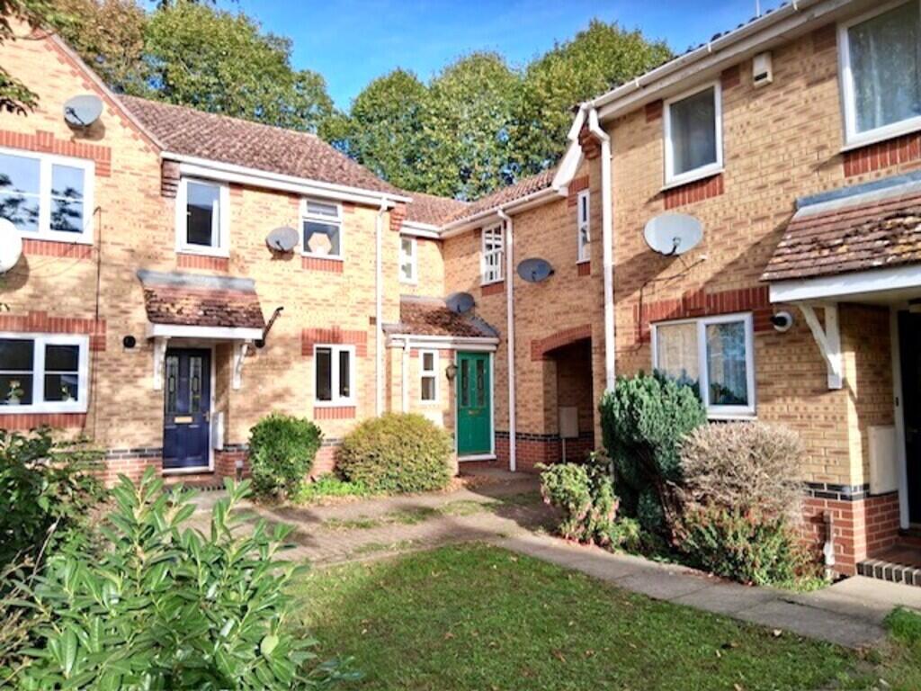 3 bed Mid Terraced House for rent in Ely. From Vincent Shaw - Cambridge 3 bed Mid Terraced House for rent in Ely. From Vincent Shaw - Cambridge