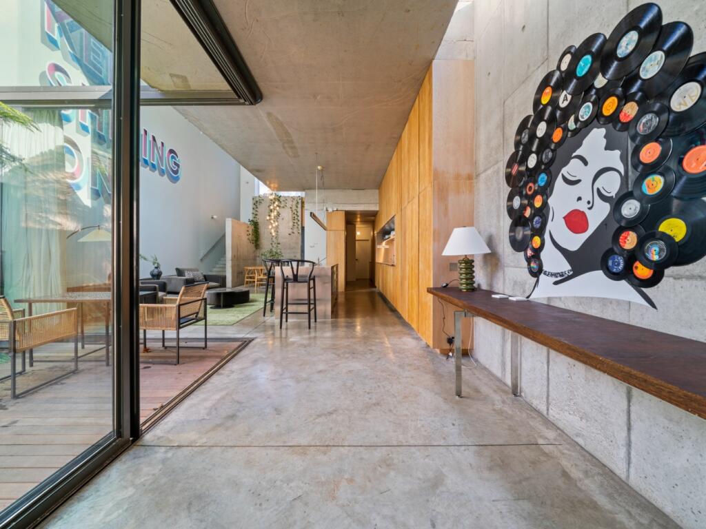 5 bed Semi Detached for rent in London. From Vita Properties - London