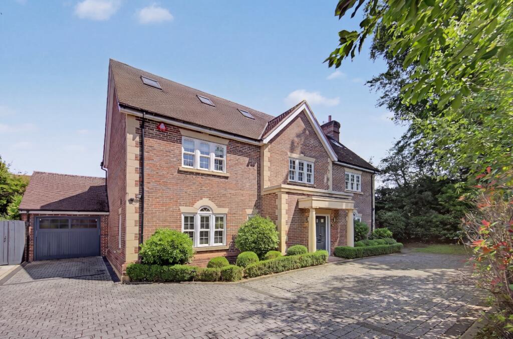 5 bed Detached for rent in Shenley. From Vita Properties - London