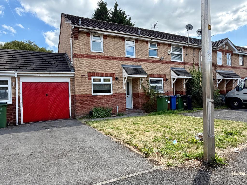 2 bed Mid Terraced House for rent in Stockport. From Warrens - Stockport