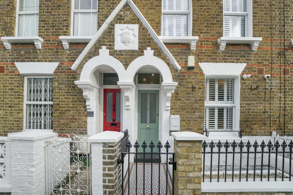 3 bed Mid Terraced House for rent in London. From Warwick Estate Agents - London