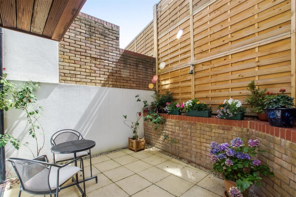 1 bed 1st Floor Flat for rent in Paddington. From Warwick Estate Agents - London