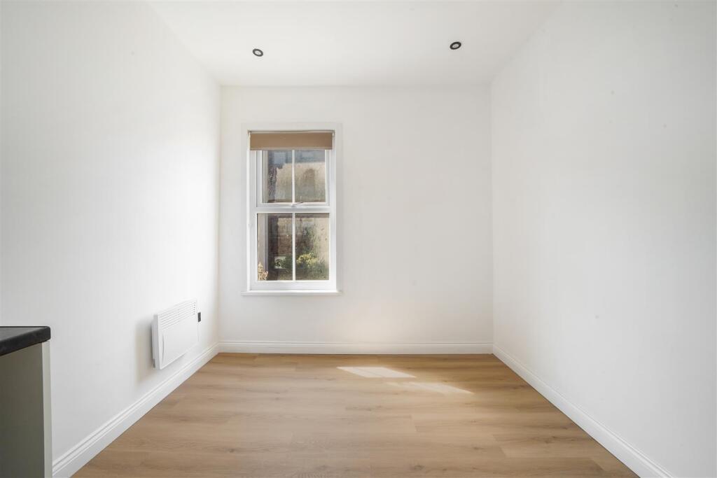 1 bed House Share for rent in Paddington. From Warwick Estate Agents - London