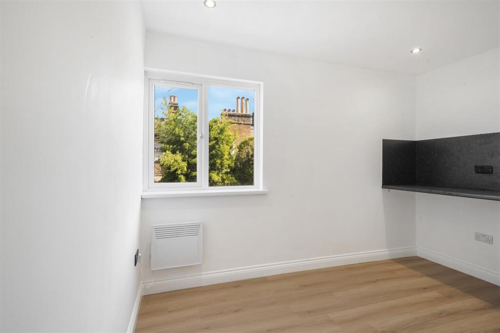 1 bed House Share for rent in Paddington. From Warwick Estate Agents - London