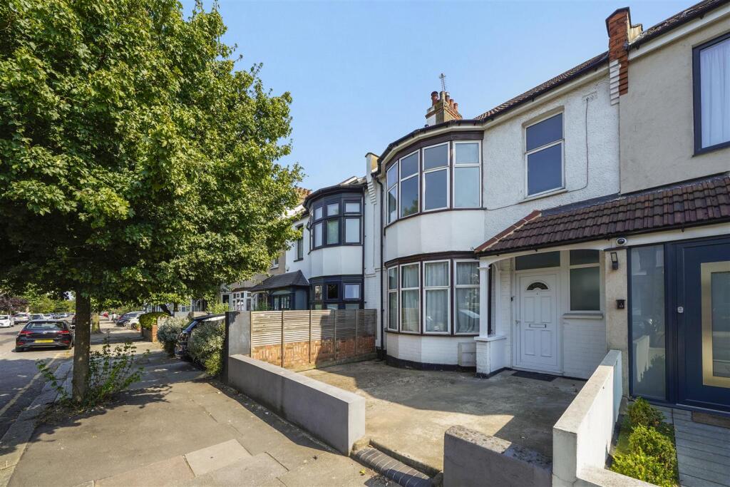 4 bed Mid Terraced House for rent in Willesden. From Warwick Estate Agents - London