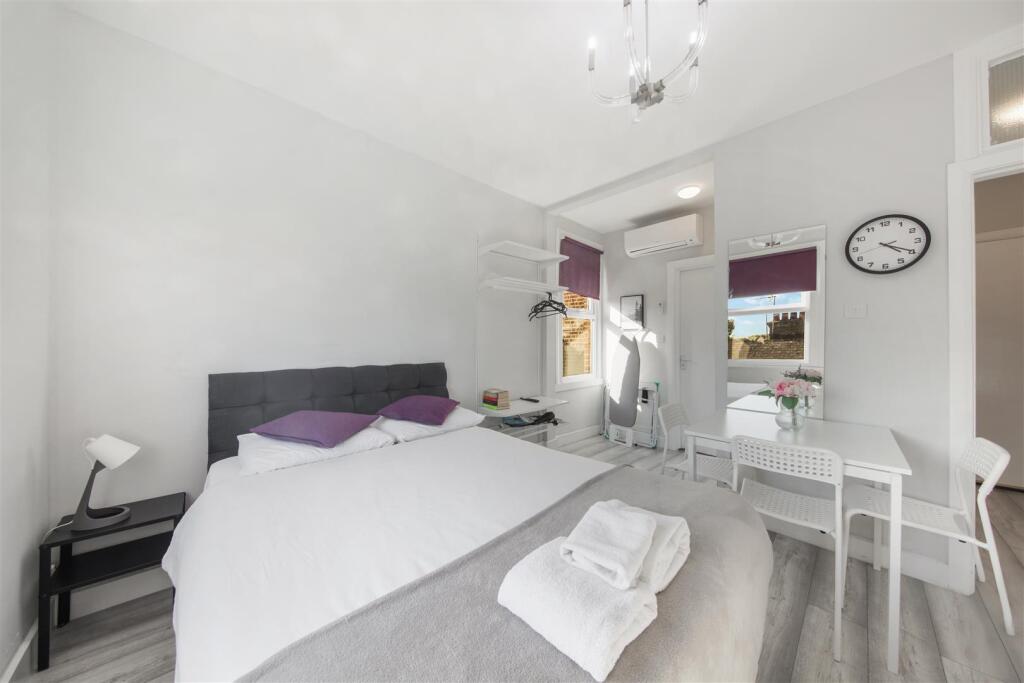 4 bed 1st Floor Flat for rent in London. From Warwick Estate Agents - London 4 bed 1st Floor Flat for rent in London. From Warwick Estate Agents - London