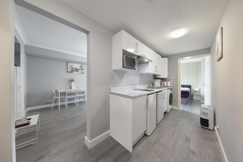 1 bed 1st Floor Flat for rent in London. From Warwick Estate Agents - London