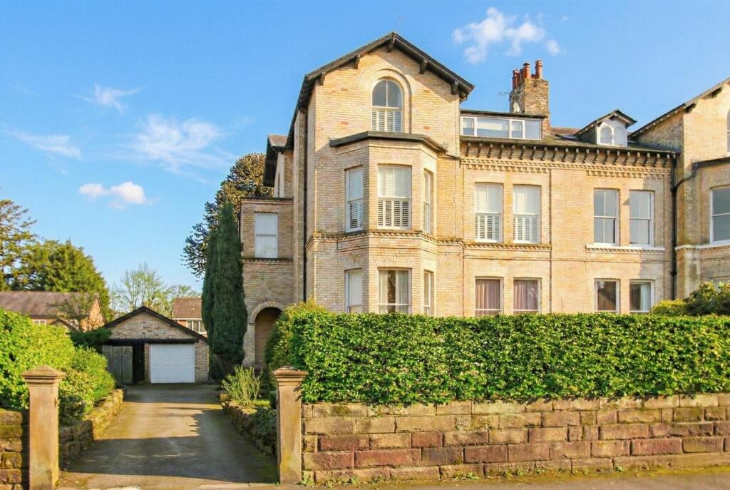 2 bed Apartment for rent in Altrincham. From Watersons - Hale