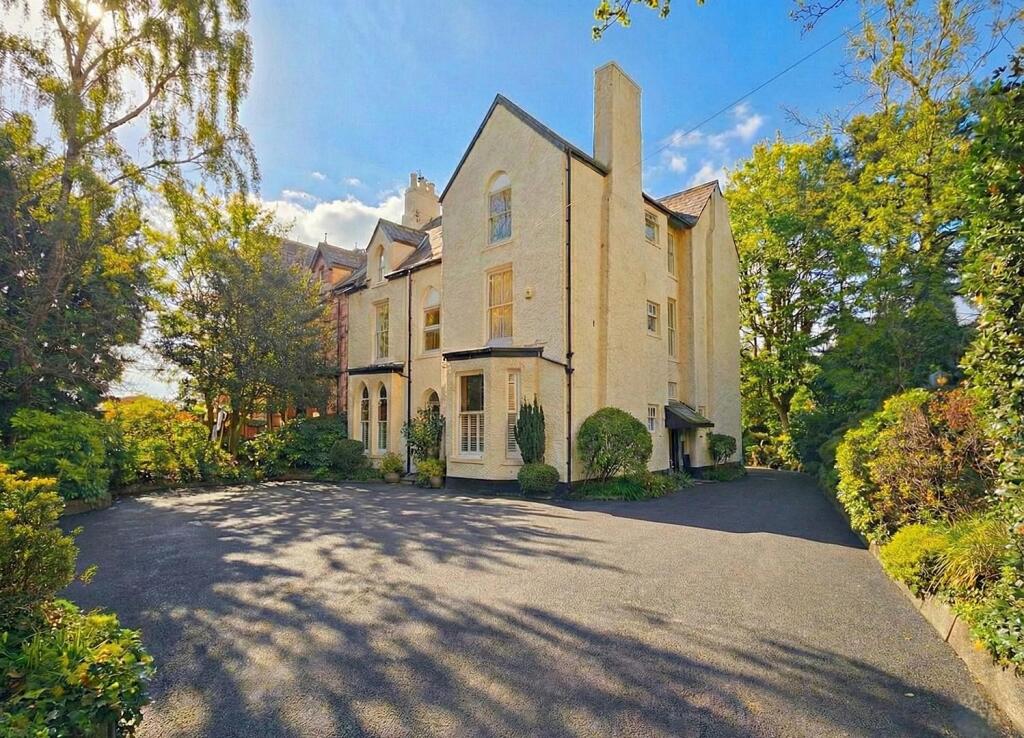 3 bed Apartment for rent in Altrincham. From Watersons - Hale