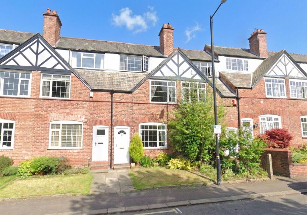 3 bed Mid Terraced House for rent in Altrincham. From Watersons - Hale