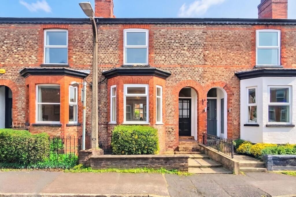2 bed Mid Terraced House for rent in Altrincham. From Watersons - Hale