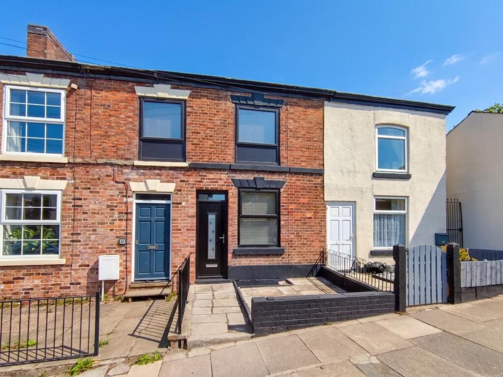 3 bed Mid Terraced House for rent in Sutton Lane Ends. From Watersons - Hale
