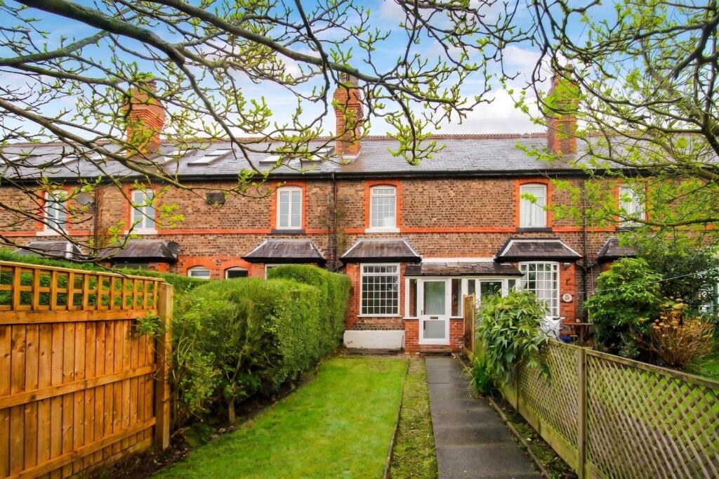 2 bed Mid Terraced House for rent in Hale. From Watersons - Hale