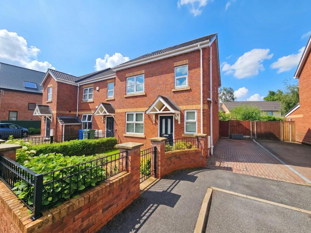 4 bed End of Terrace for rent in Altrincham. From Watersons - Hale