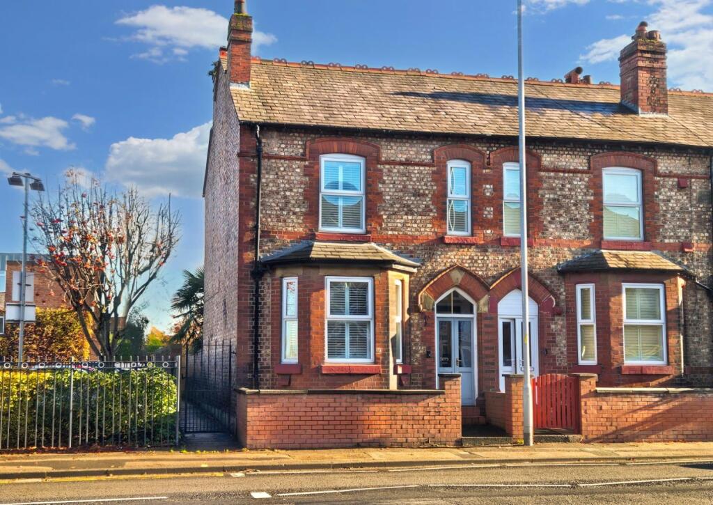 3 bed End of Terrace for rent in Altrincham. From Watersons - Hale
