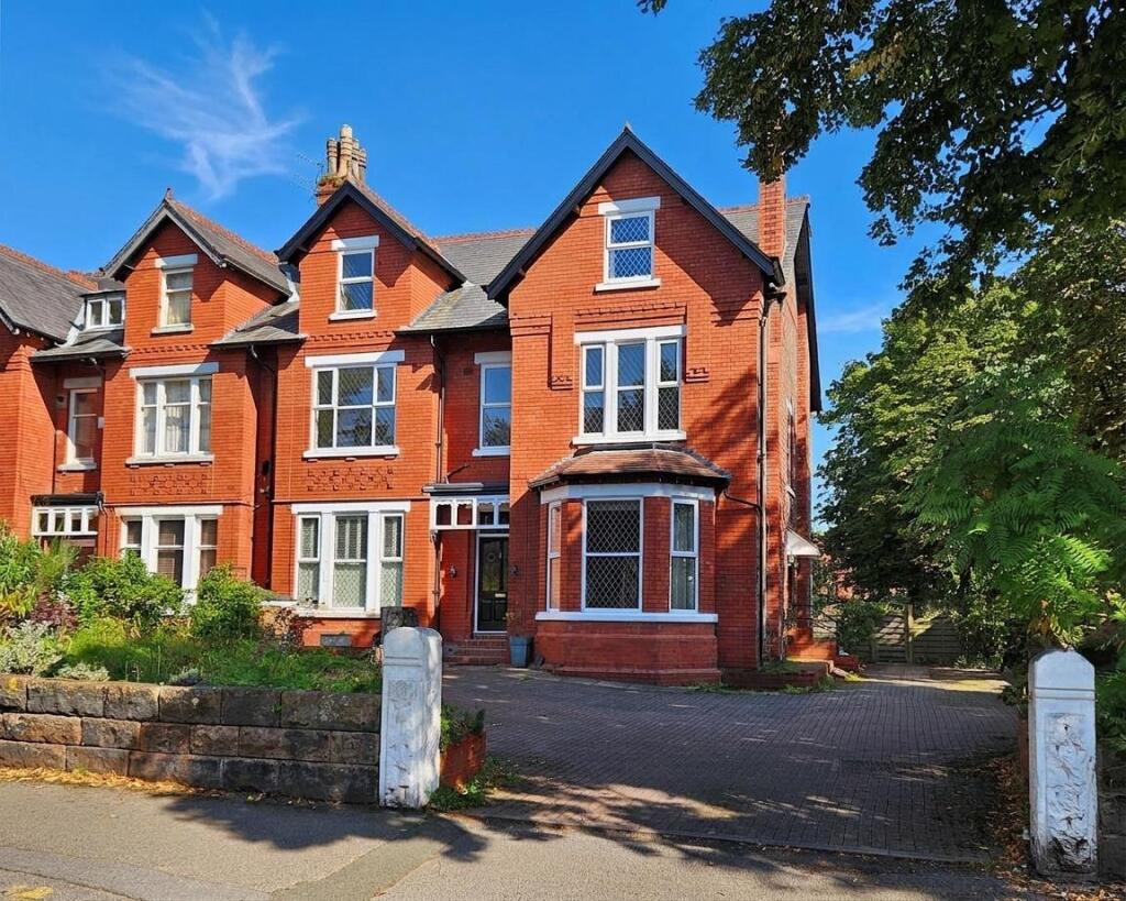 3 bed Apartment for rent in Altrincham. From Watersons - Hale 3 bed Apartment for rent in Altrincham. From Watersons - Hale