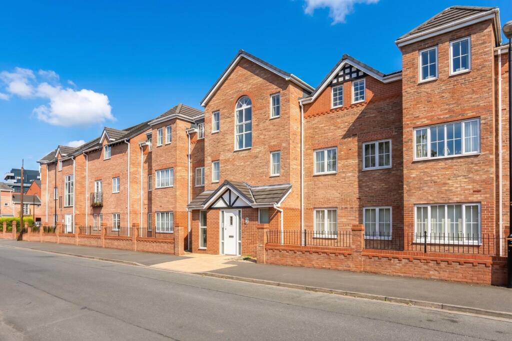 2 bed Apartment for rent in Altrincham. From Watersons - Hale
