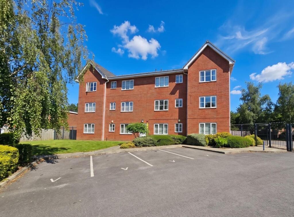 2 bed Apartment for rent in Altrincham. From Watersons - Hale 2 bed Apartment for rent in Altrincham. From Watersons - Hale