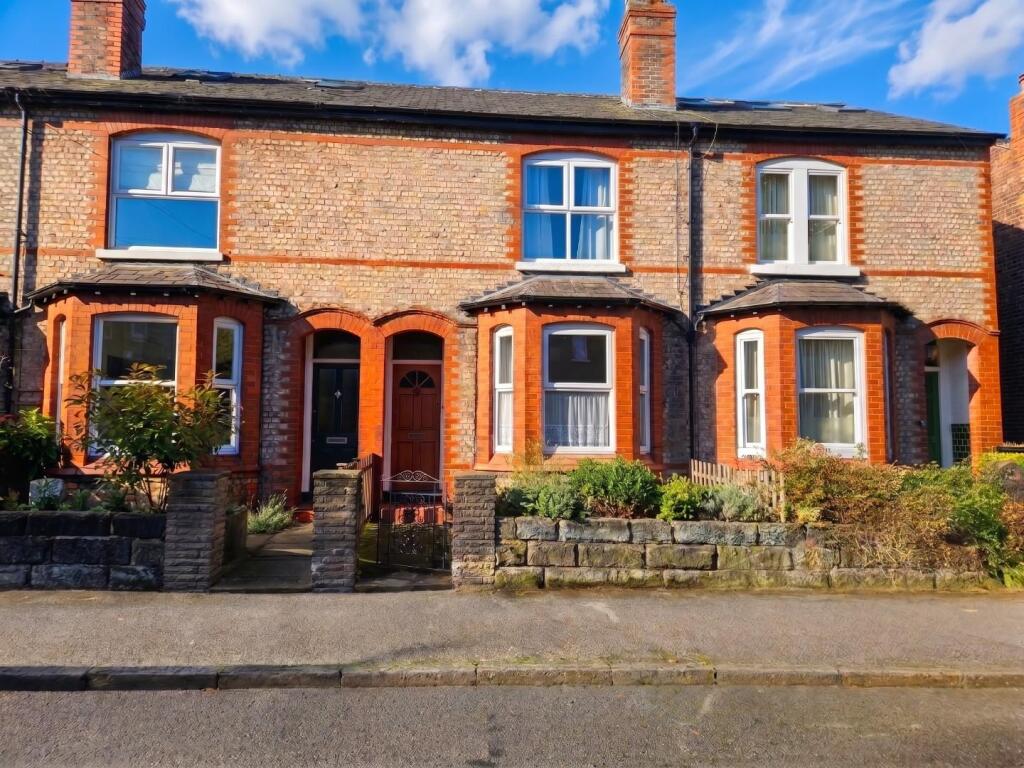 2 bed Mid Terraced House for rent in Hale. From Watersons - Hale