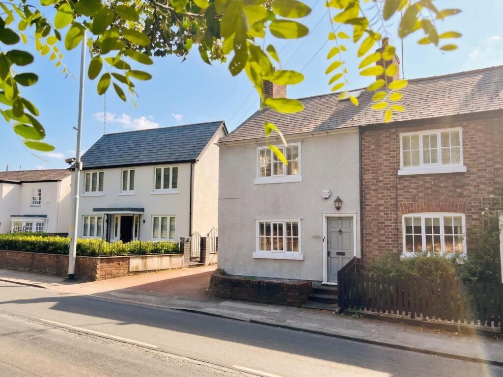 3 bed Mid Terraced House for rent in Altrincham. From Watersons - Hale 3 bed Mid Terraced House for rent in Altrincham. From Watersons - Hale