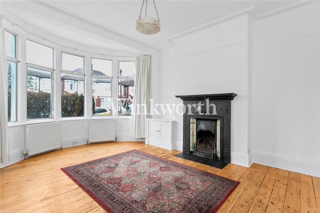 4 bed Semi Detached for rent in Wood Green. From Winkworth - Palmers Green