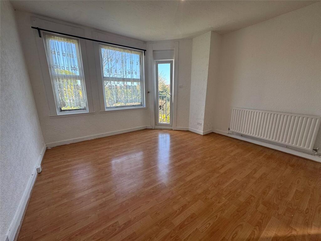 3 bed Apartment for rent in Southgate. From Winkworth - Palmers Green