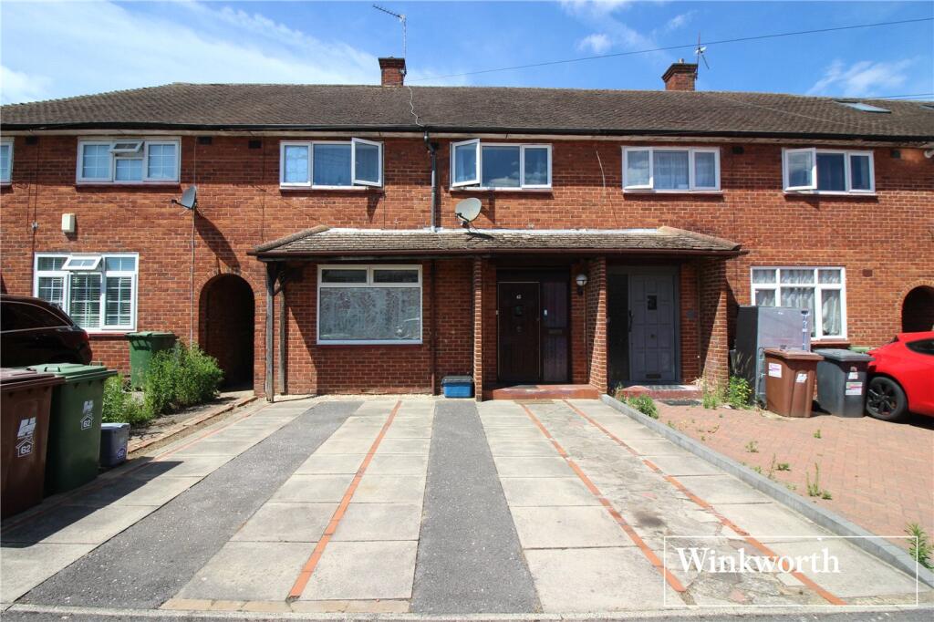 3 bed Mid Terraced House for rent in Borehamwood. From Winkworth - Elstree & Borehamwood
