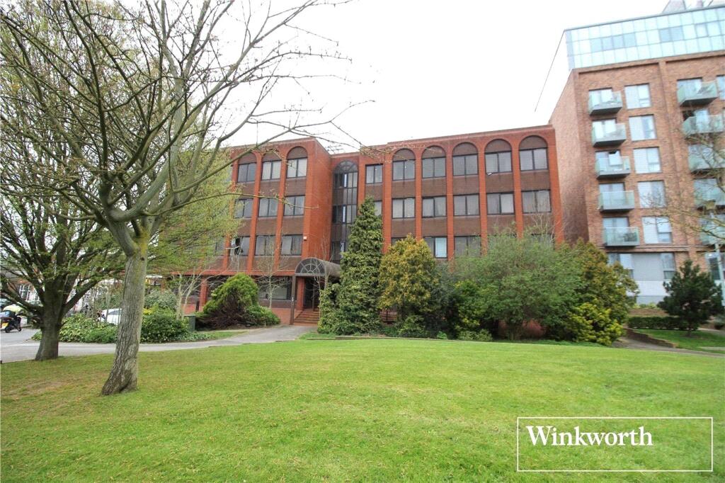 4 bed Studio for rent in . From Winkworth - Elstree & Borehamwood 4 bed Studio for rent in . From Winkworth - Elstree & Borehamwood
