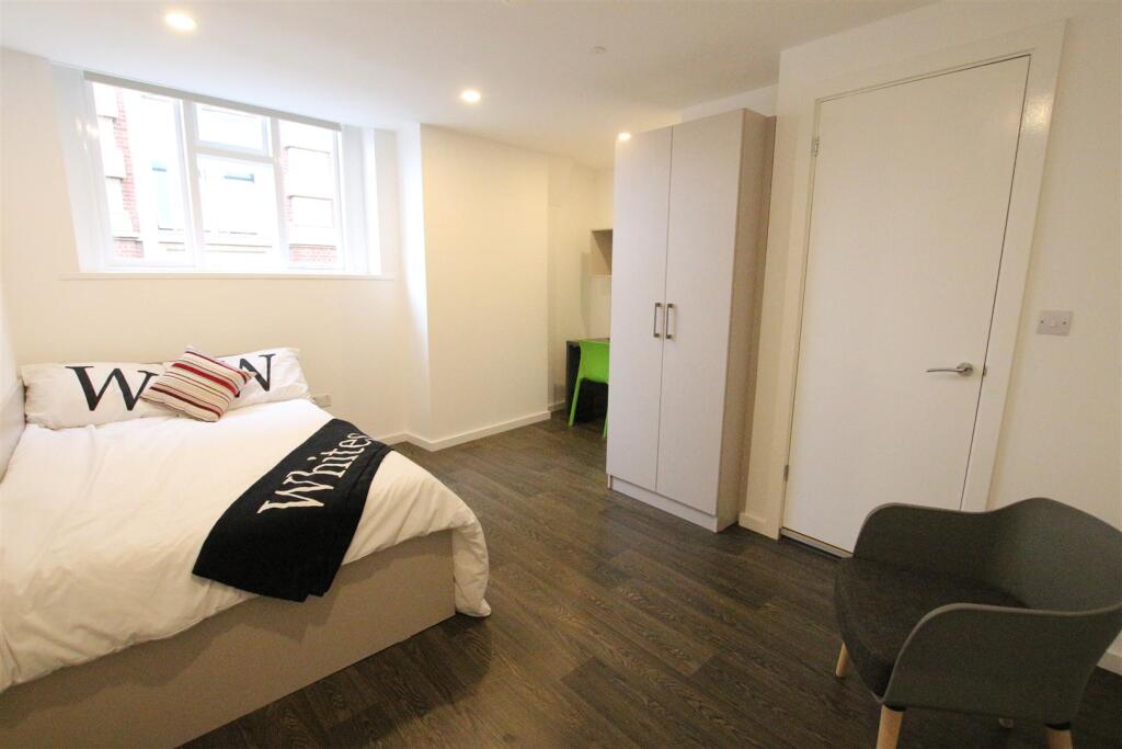 1 bed Private Halls for rent in Northampton. From Whites Estate Agents - Northampton 1 bed Private Halls for rent in Northampton. From Whites Estate Agents - Northampton