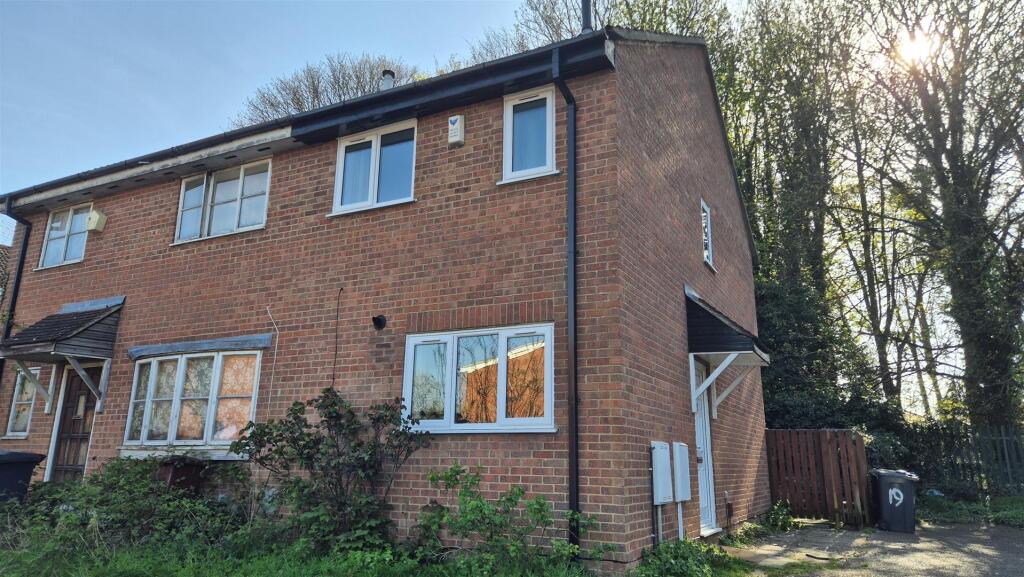 2 bed Semi Detached for rent in Northampton. From Whites Estate Agents - Northampton