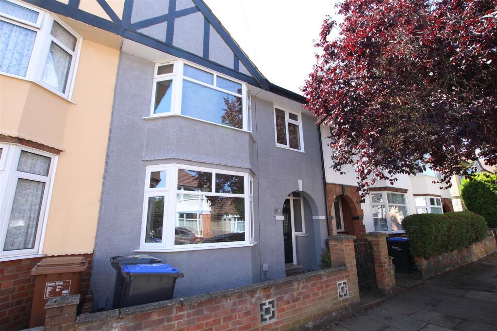 3 bed Detached for rent in Northampton. From Whites Estate Agents - Northampton